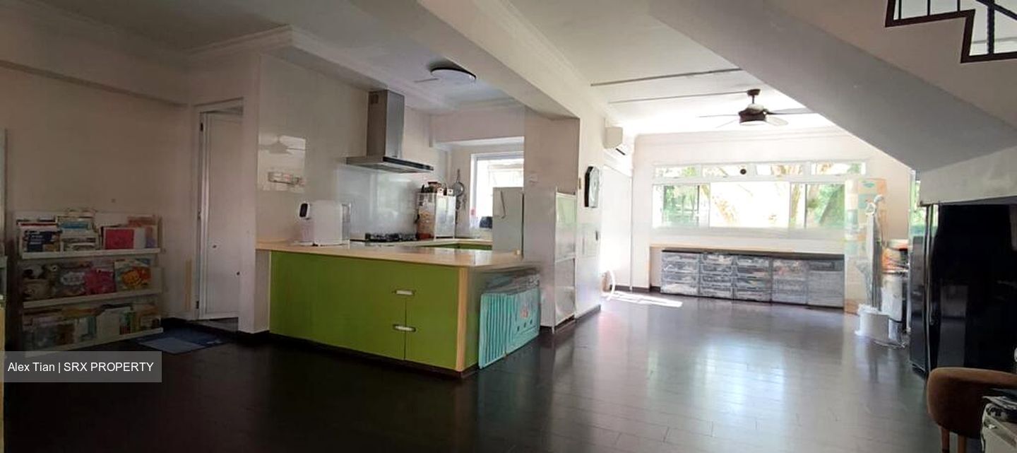 Blk 555 Choa Chu Kang North 6 (Choa Chu Kang), HDB Executive #505421941